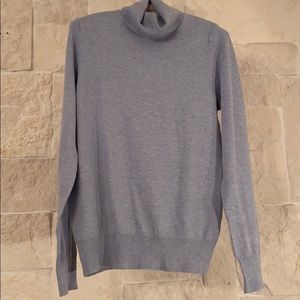 Ann Taylor Light Blue Turtleneck Sweater EUC —Med
